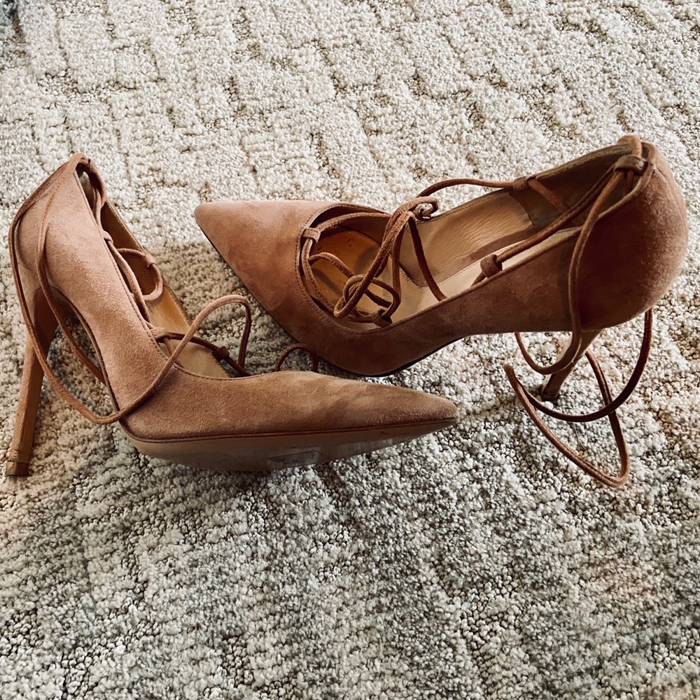 Gianvito Rossi Femi Suede Lace Up Heels 37 7 $550